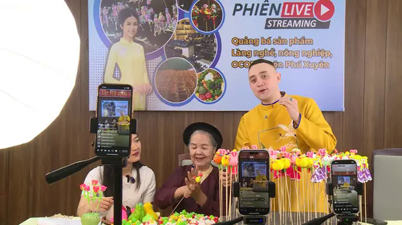 Bán hàng online thúc đẩy kinh tế số ở Phú Xuyên