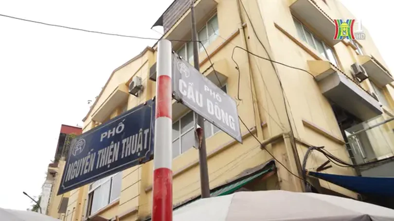 Đi chợ 'sắt' ở Hà Nội