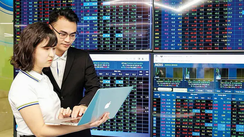 Nhà đầu tư và dòng tiền trở lại thị trường chứng khoán