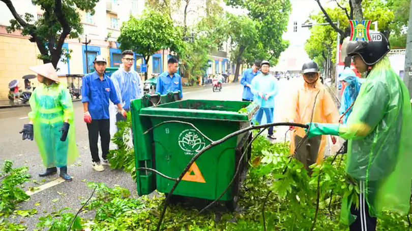 Hà Nội: 579 đội hình thanh niên khắc phục bão số 3