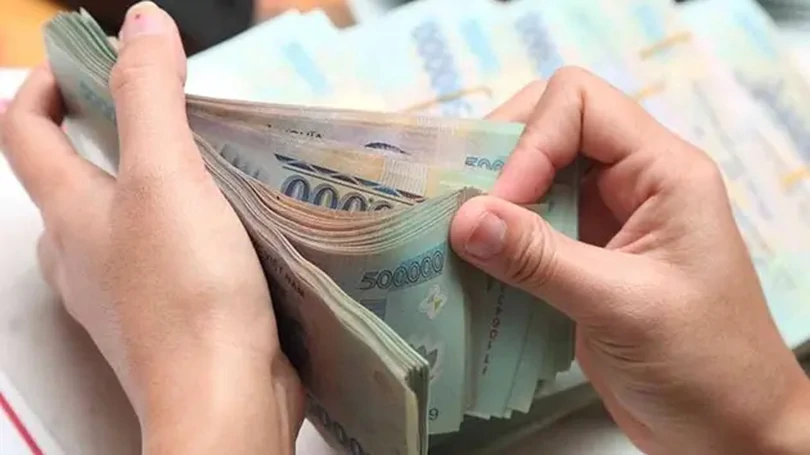 Người lao động mong mỏi tăng lương