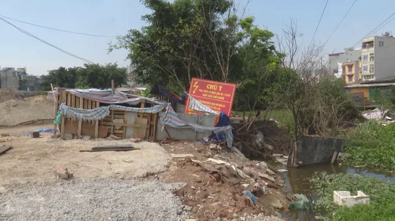 Kinh doanh vật liệu trên đất nông nghiệp, dưới điện cao thế