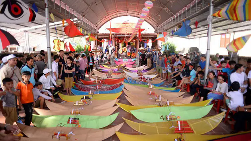 Về Bá Dương Nội tham gia Lễ hội thả diều