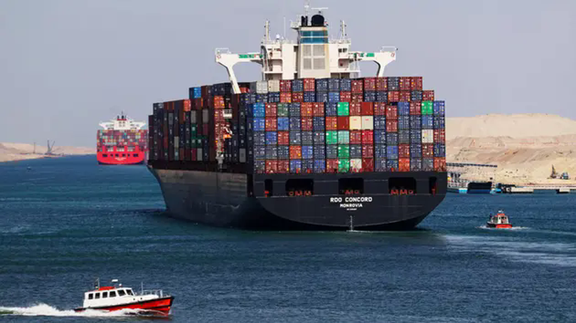 Kênh đào Suez giảm 15% phí quá cảnh với tàu container lớn
