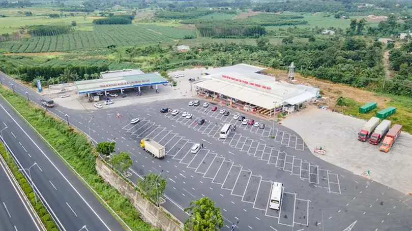 Trạm dừng nghỉ cao tốc chậm tiến độ vì vướng mặt bằng