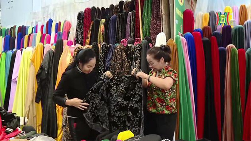 Đi chợ vải ngày cuối năm