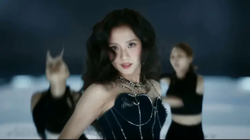 'Earthquake' của Jisoo không như kỳ vọng