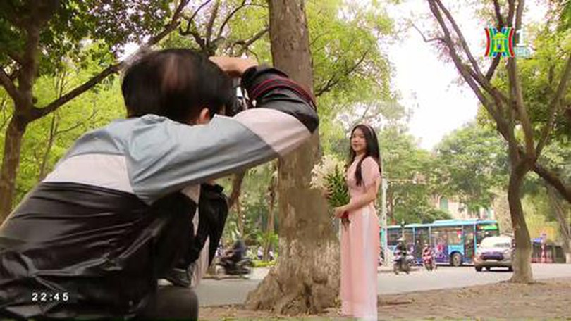 Đẹp cùng hoa loa kèn (Hanoi Review ngày 16/04/2023)