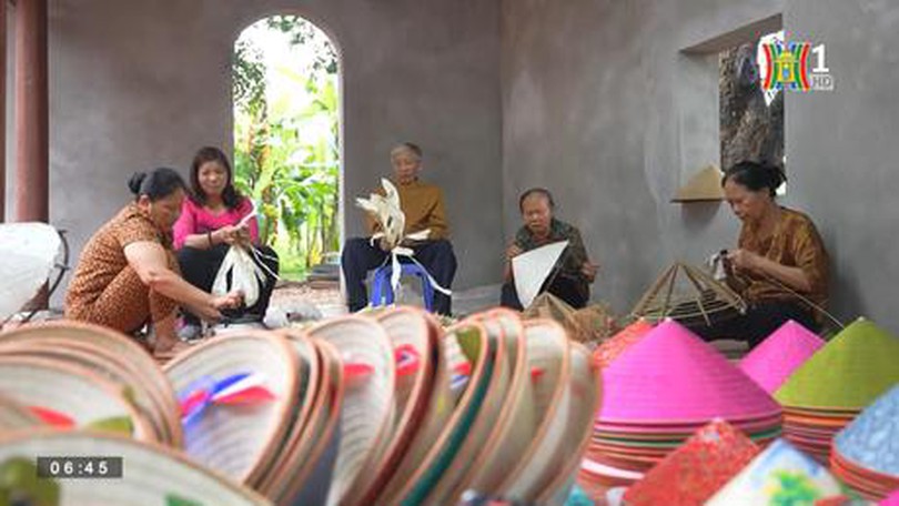 Chợ nón làng Chuông - Nét đẹp truyền thống được lưu giữ