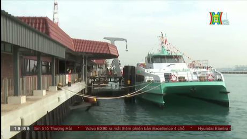 Ra mắt phà điện đầu tiên trên thế giới ở Singapore