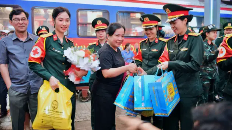 Đội hình nghi lễ quân đội sẵn sàng tham gia diễu binh