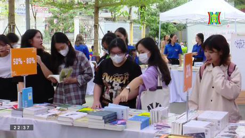 Sách và văn hóa đọc hôm nay (Hanoi Review ngày 21/04/2023)