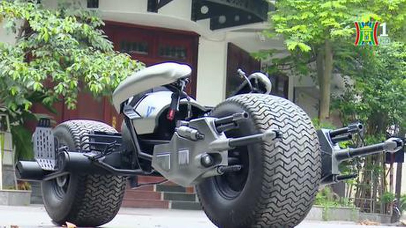 Trải nghiệm chiếc xe của "Batman" do người Việt chế tạo