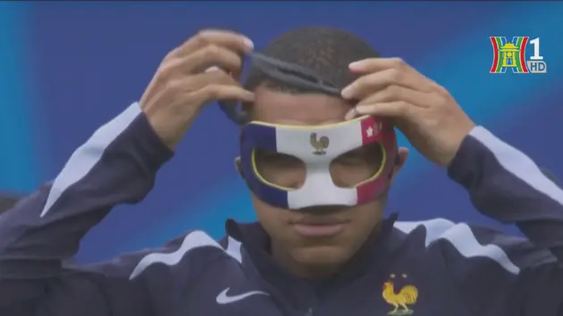 UEFA yêu cầu Mbappe phải đổi mặt nạ