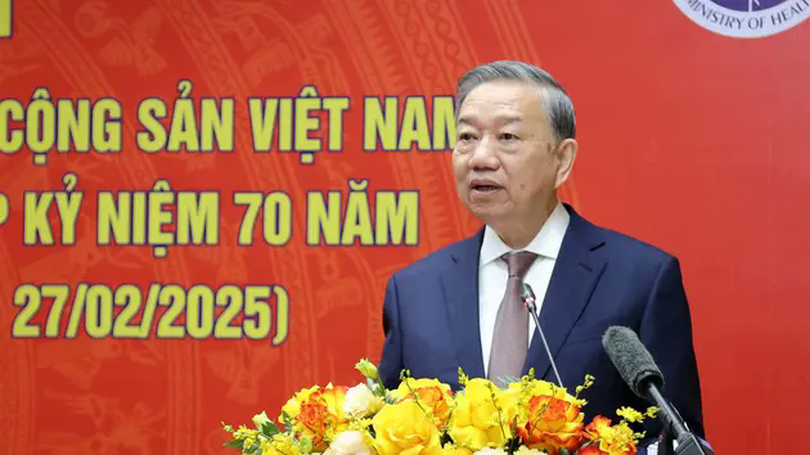 Tổng Bí thư đề nghị sớm cải thiện mức lương ngành y