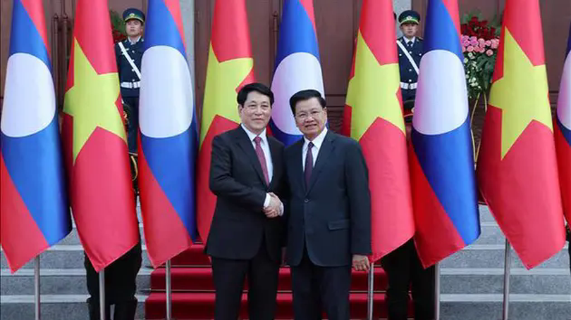 Lễ đón chính thức Chủ tịch nước Lương Cường thăm cấp nhà nước đến Lào