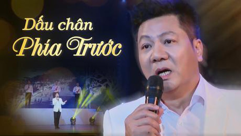 Dấu chân phía trước