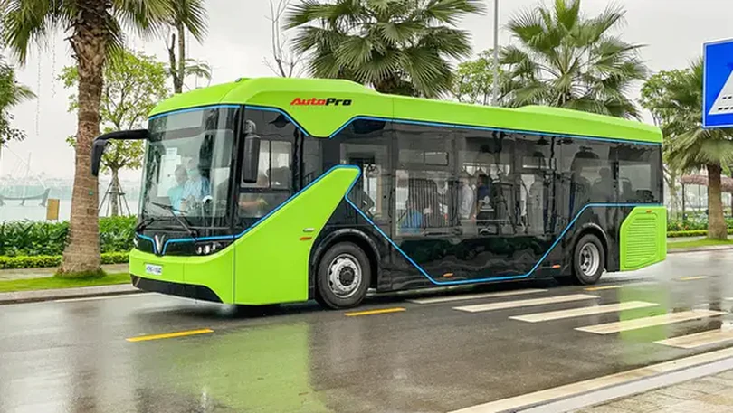 Huy động vốn để 'xanh hóa' xe buýt