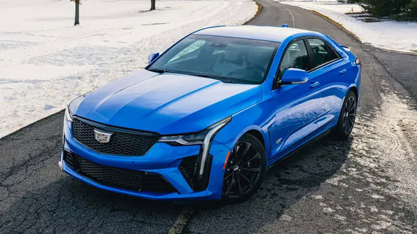 Cadillac CT4-V Blackwing dẫn đầu top xe tốt nhất năm 2025