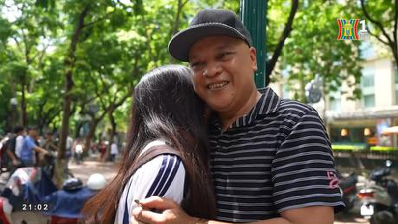Khi con đi thi