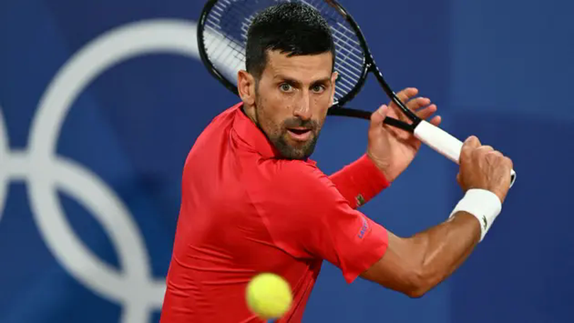Nole lập kỷ lục mới, vượt qua Roger Federer