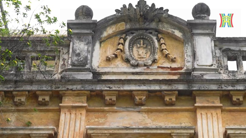 Kiến trúc cổ trên phố Phan Huy Ích