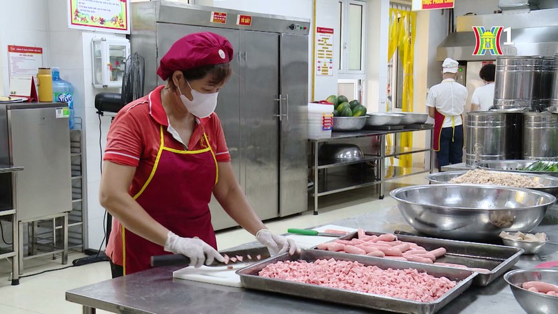 Bảo đảm chất lượng bữa ăn dinh dưỡng học đường | Vì chất lượng Dân số Thủ đô | 11/09/2024