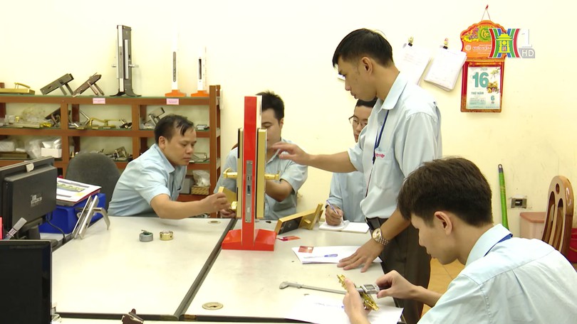Sản phẩm mới khóa số Việt Tiệp | Phóng sự | 11/12/2024