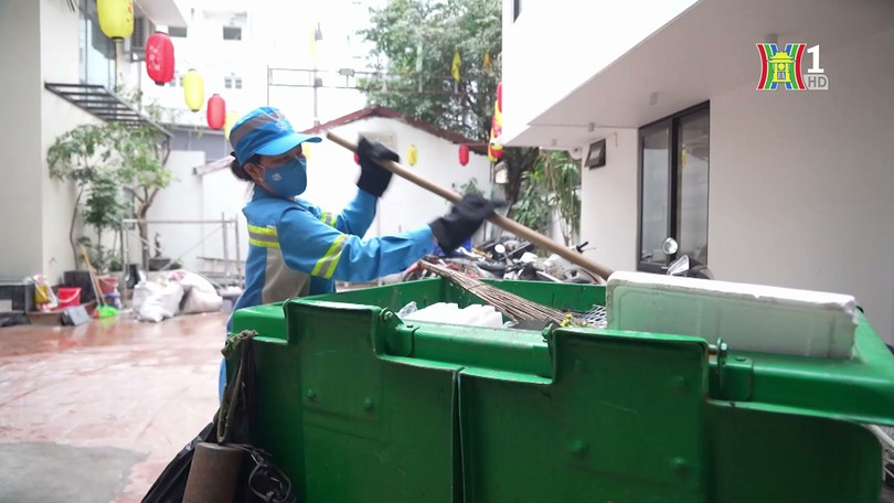 Tận tâm với công việc vệ sinh môi trường | Người tốt quanh ta | 14/03/2025