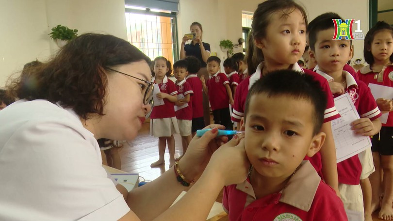 Nâng cao sức khỏe, khám sàng lọc khiếm thính cho trẻ | Vì chất lượng Dân số Thủ đô | 18/11/2024