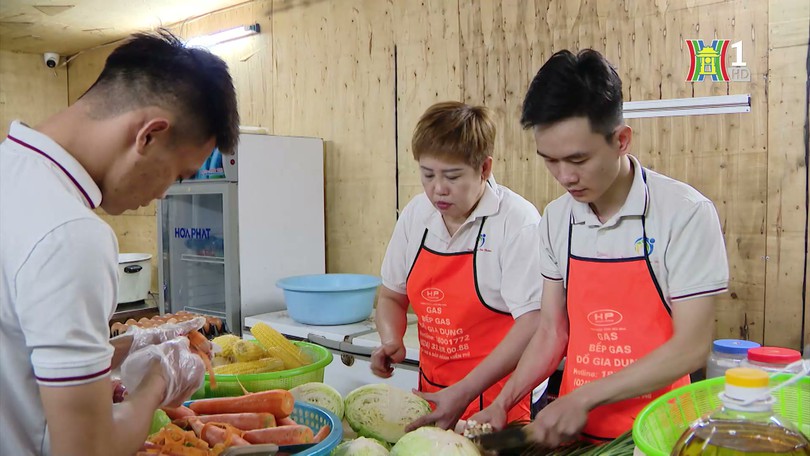 Cơm 1.000 đồng và hành trình sẻ chia | Người tốt quanh ta | 19/04/2025