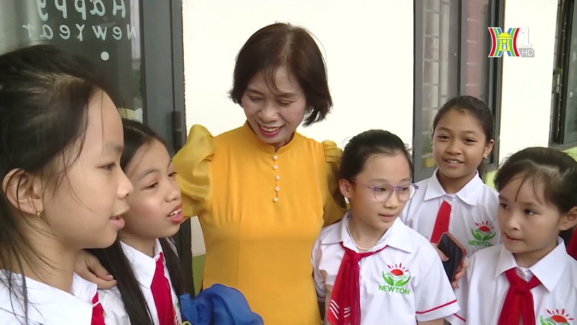 Nhà giáo tâm huyết với sự nghiệp giáo dục | Người tốt quanh ta | 19/10/2024