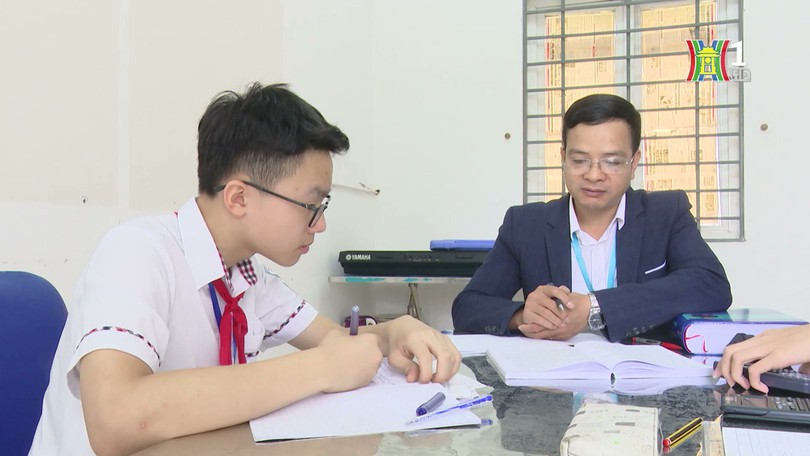 Người thầy tận tâm với sự nghiệp trồng người | Người tốt quanh ta | 19/11/2024
