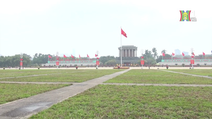 Quảng trường Ba Đình rực rỡ sắc hoa đón Tết
