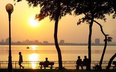 Mùa thu bên hồ Tây
