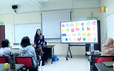 Cô giáo người Việt đưa tiếng mẹ đẻ đi khắp ASEAN | Người Việt 5 châu | 01/03/2026