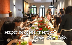 Học nghi thức trên bàn tiệc | Nhịp sống Hà Nội | 26/12/2025