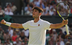 Medvedev và Tsitsipas bị loại tại Wimbledon