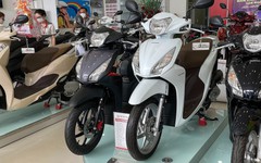 Người Việt giảm mua xe máy xăng