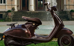 Vespa 946 Horse phiên bản đặc biệt dành riêng cho năm Ngựa