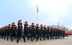 Những bước chân đi về phía giặc lửa