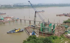 Tăng tốc thi công cầu đường sắt cao tốc Hà Nội - Quảng Ninh