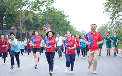 Hơn 1.500 người dân Phù Đổng tham gia Ngày chạy Olympic vì sức khỏe toàn dân