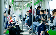 Người dân thay đổi thói quen di chuyển trước áp lực giá xăng dầu