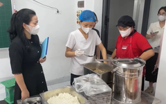 Phường Phú Thượng siết chặt an toàn thực phẩm học đường