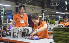 Từ 1/7, lao động nữ sinh con thứ hai được nghỉ thai sản 7 tháng