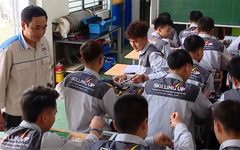 Khoảng cách từ giảng đường đến thị trường lao động