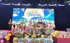 Lung linh đêm hội Trăng Rằm, ấm áp tình yêu dành cho trẻ thơ