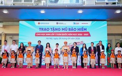 Tặng 1,8 triệu mũ bảo hiểm cho học sinh lớp một trên toàn quốc