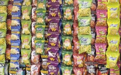 Ấn Độ siết bán đồ ăn không lành mạnh gần trường học